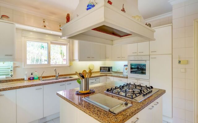 Beautiful Villa in Pedreguer With Swimming Pool
