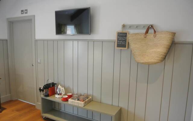 The Crown Pub, Dining & Rooms