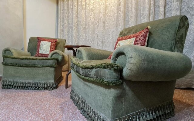 Comfy 2 Bedrooms Apartment in Cairo 98-4