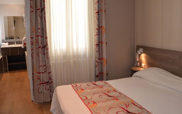 BRIT HOTEL Confort Le Revest Sainte Maxime