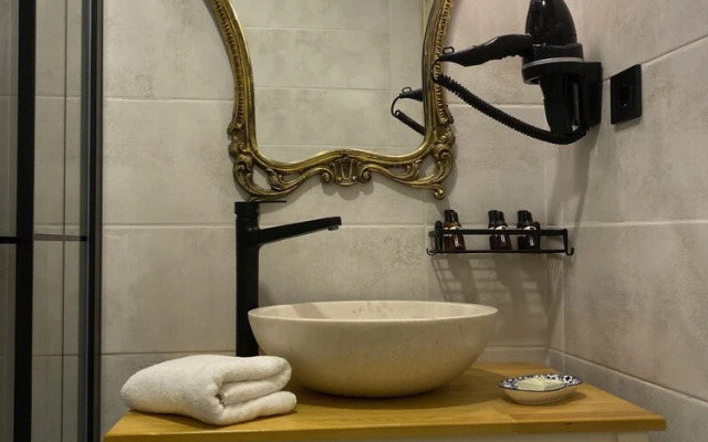 Sakli Tas Konak Otel