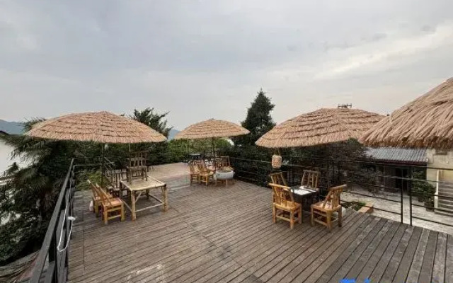 Lixiu Mountain Lodge