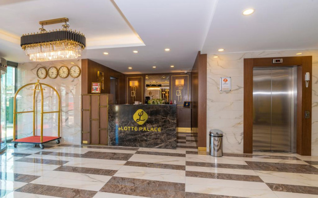 Land Park Hotel