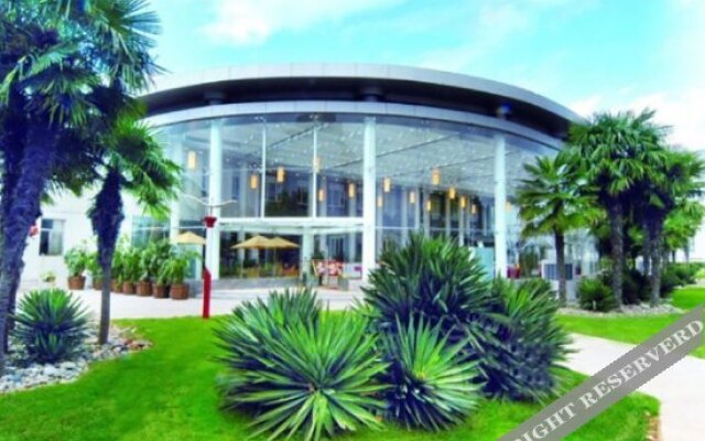 Yijing Garden Resort & Spa Hotel