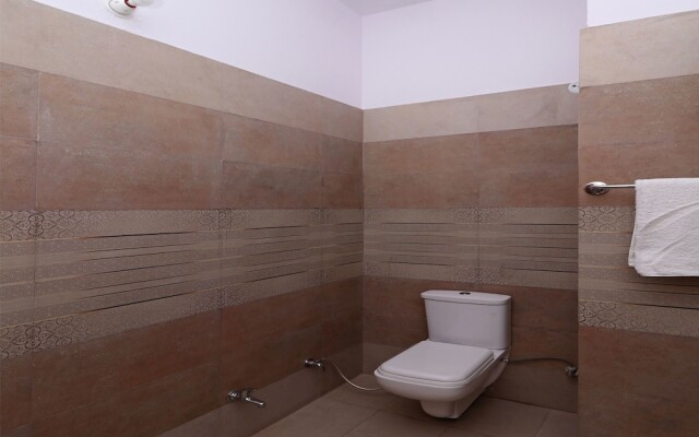 OYO 12065 Hotel Raj Palace