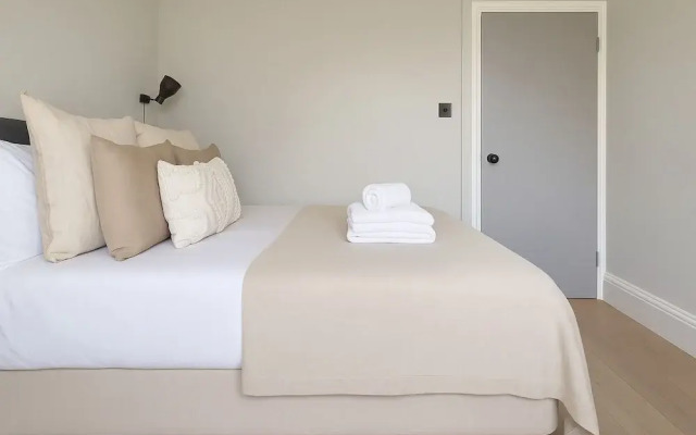 1 Bed Flat near Westfield