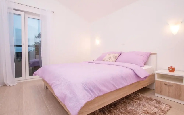 Awesome Home in Veli Rat With Wifi and 2 Bedrooms