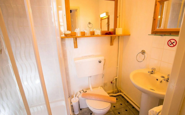 The Sherwood - Guest House