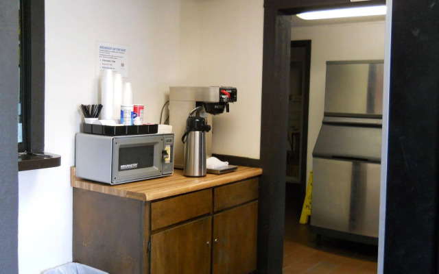 Value Inn Milwaukee Airport South