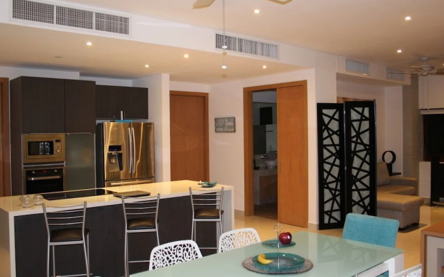 Condo Rueda by Villas HK28