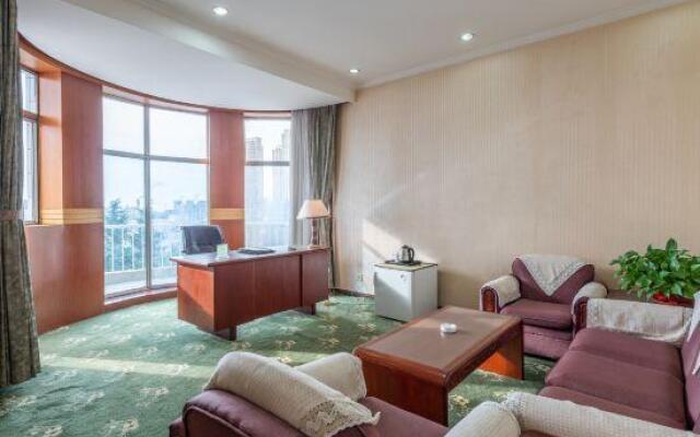 China Hualu Hotel