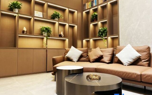 Yunjing Hotel (Luohe Shabei Dennis Convention and Exhibition Center)