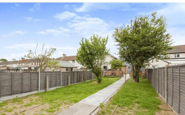 3 Bedrooms Cozy House - Loughborough