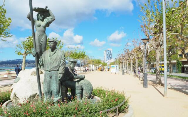 Gran Atic A Primer Linia De Mar