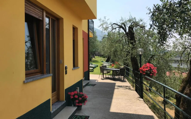 Casa Rosa Apartments