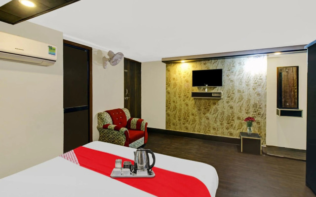 OYO Flagship 70030 Gopika Stay Inn