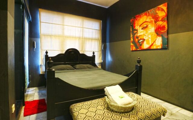 Rose Chamber Bed & Breakfast