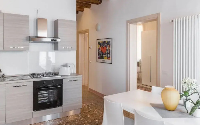 Accademia Charm Apartments