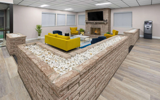 Super 8 by Wyndham Henrietta/Rochester Area