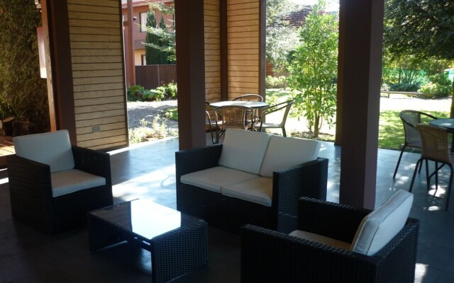 Hotel y Apart Dos Castaños