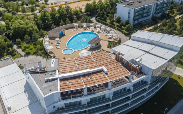 Volleygrad Sports & Health Resort