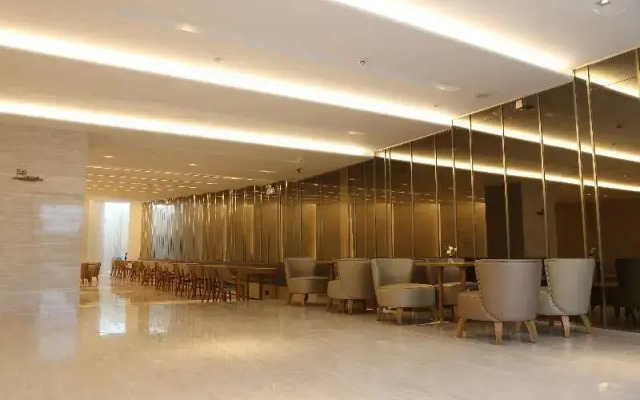 Ji Hotel (Nanjing Hexi Expo Center)