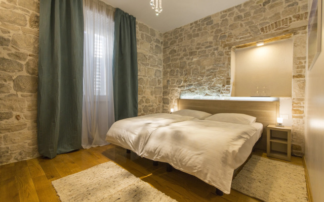 Tifani Luxury Rooms