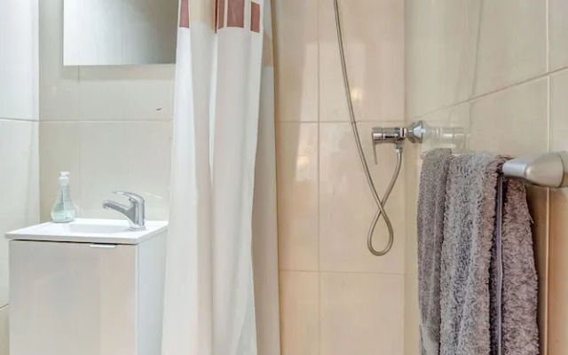 11 Marinha Two Bedroom Apt at Praia do Marinha