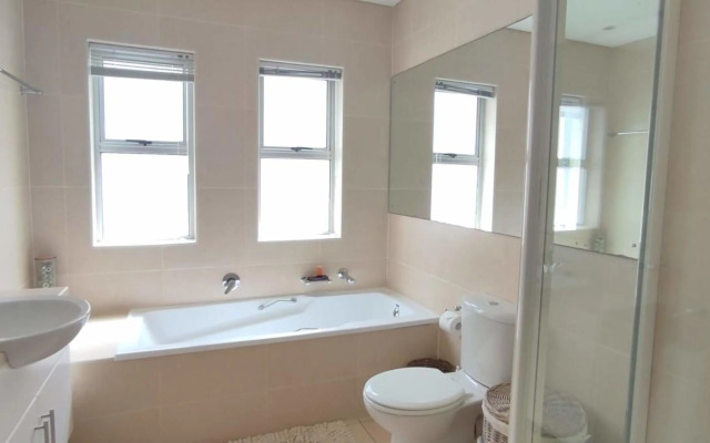 The Bella - 6 Sleeper - Sea Views Pool & Patio