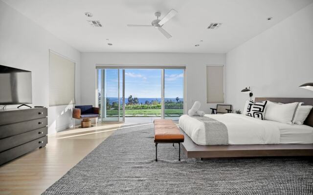 Winding Way - Modern Malibu Masterpiece With Unobstructed Ocean Views