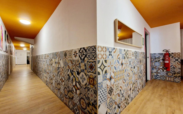 Arc House