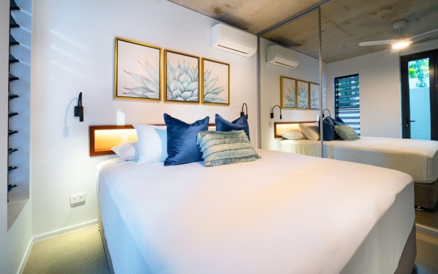 Aria Port Douglas Villas - Villa 1 – Guest Rooms – Port Douglas