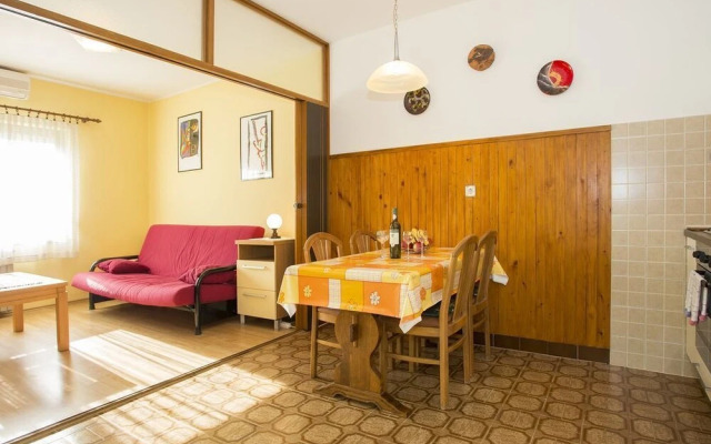 Apartment 51