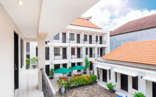 Bali Loop Coliving & Coworking — 2-star hotel in Denpasar