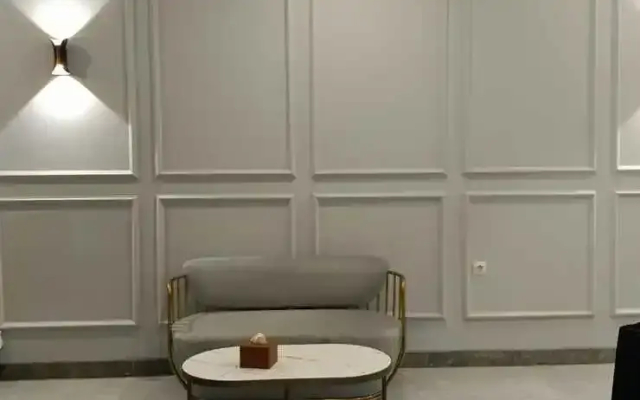 D'ninetysix Inn Hotel