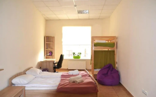 Coin Apartments & Hostel