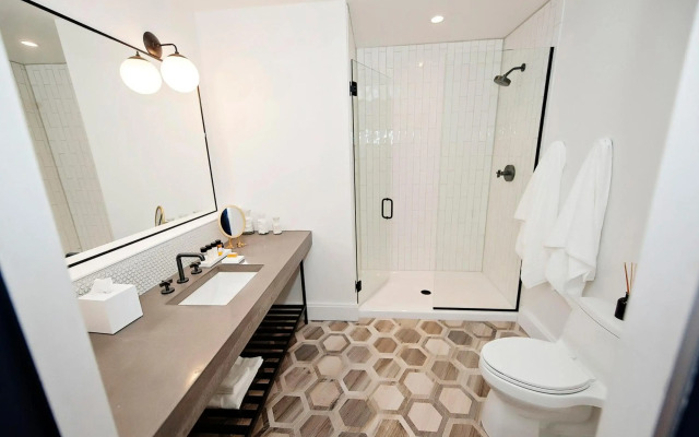 Hotel Covington Cincinnati Riverfront