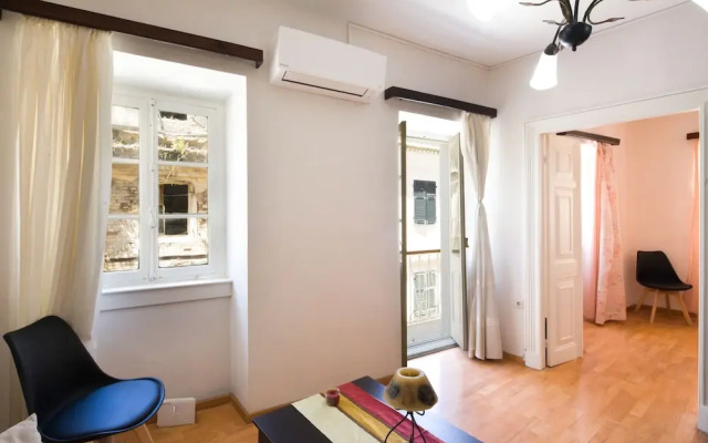 Andrew's Old Town Apartment  by CorfuEscapes