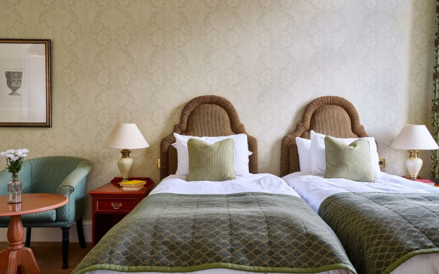 Dumbleton Hall Hotel
