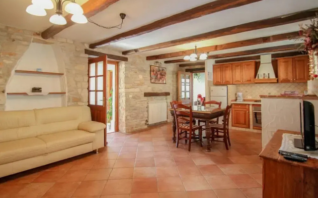 Ariana A4 in Novigrad