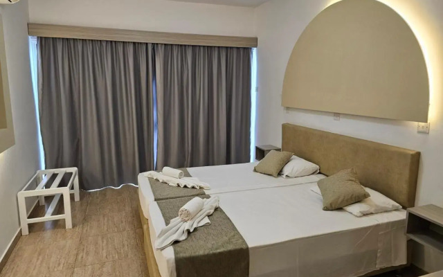 Penelope Beach Hotel Apts