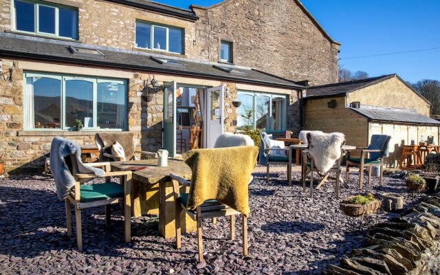 Middle Studfold Farm B&B