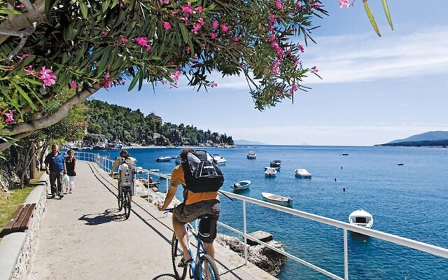 Stunning Home in Labin With Wifi and 4 Bedrooms