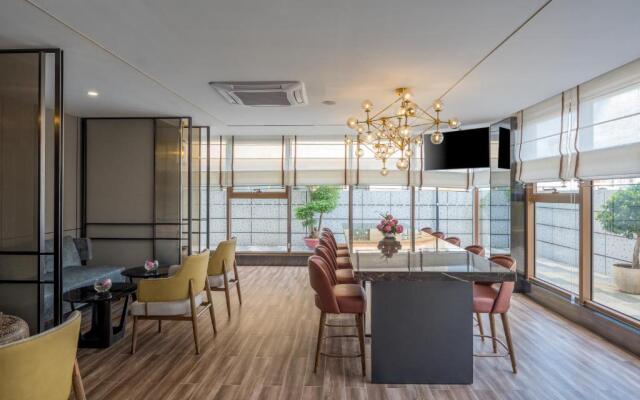 Oakwood Premier Phnom Penh