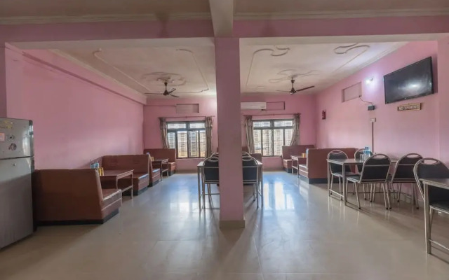 SPOT ON 631 Hotel Highway Plaza