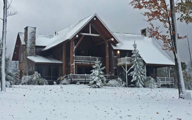 Glacier Paradise 5 Bedroom Townhome