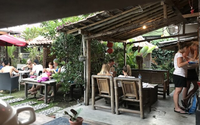 Arjuna Garden Homestay - Hostel