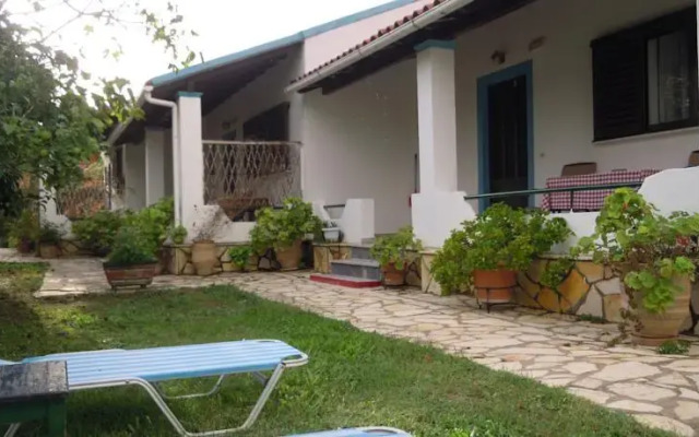 Thomas Bungalows