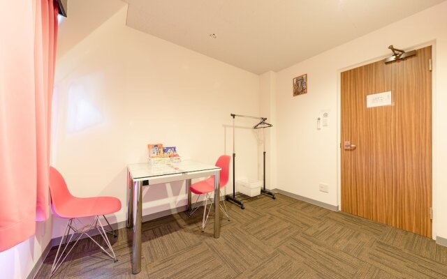 Nikko Inn Minamisenba - Hostel