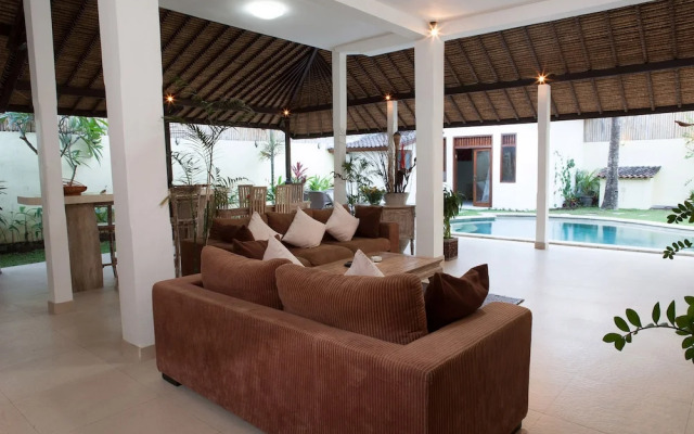 Simona Villa - Simona